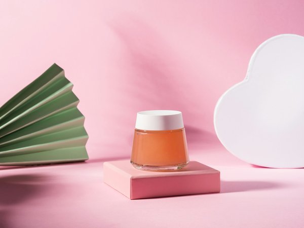 Comment préparer un gommage pour le corps à base de sucre brun et d'huile de noix de coco pour une peau lisse?